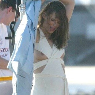 Jennifer Garner Nip Slip Pics