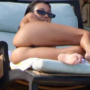Kardashian naked kourtney ass Kardashian and