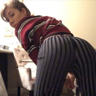 Jennette McCurdy Ass Shaking Trying On Clothes Video