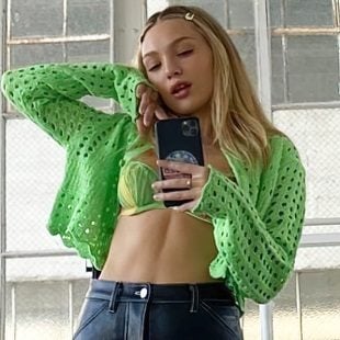 Maddie Ziegler Flaunts Her Tits And Ass