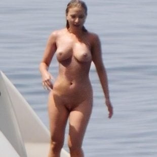 Scarlett Johansson celeb naked pics