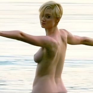 Elizabeth Debicki Nude Scenes From “The Night Manager”