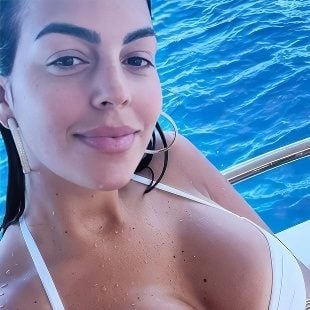 Georgina Rodriguez Nude Selfie Photos Released