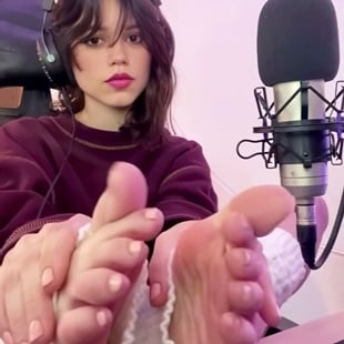 Foot Fuck With Jenna - Jenna Ortega BJ Story And Sick Foot Fetish