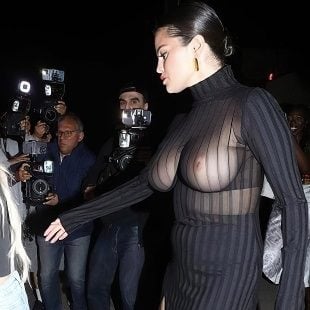 Selena Gomez And Her Big Boobs Make A Spectacle Of Themselves